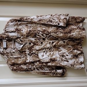 Alfred Dunner animal print size 20. Button up blouse